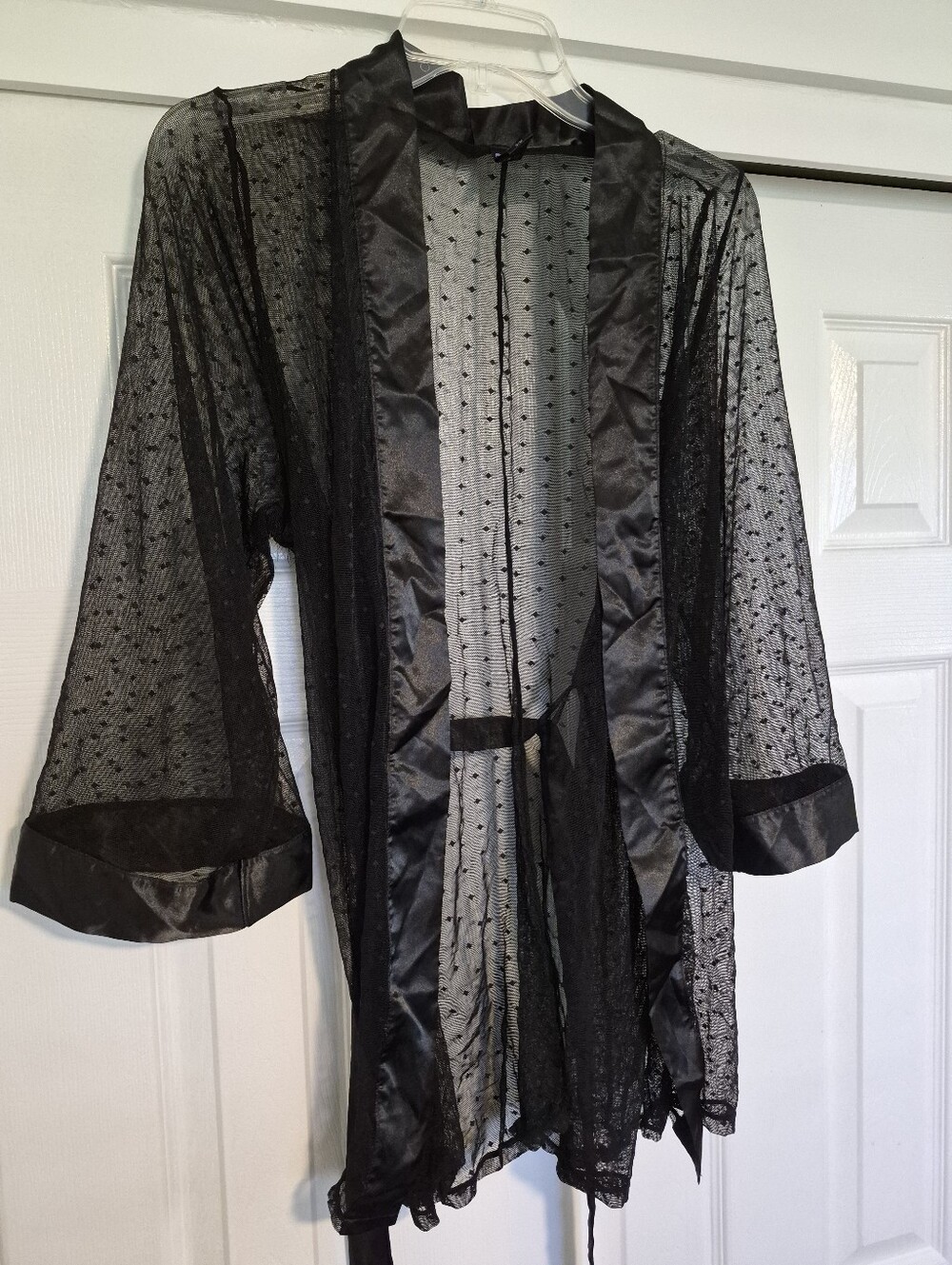 Exposed Brand Lace-All-Over Satin Trimmed Black Robe w/ Belt sz S/M - Picture 2 of 4